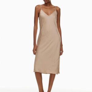 Wilfred Only Satin Midi Slip